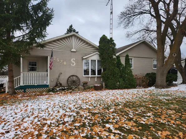 7520 S Perrin Rd, Osseo, MI 49266