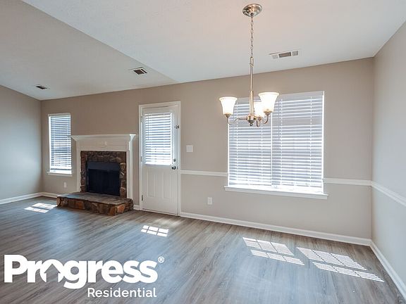 5th image of 220 Huntington Dr