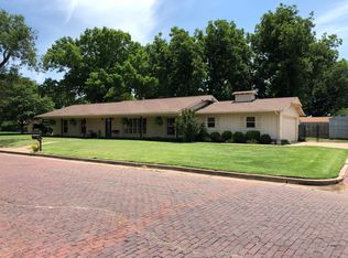 310 Roosevelt Ave, Ponca City, OK 74601