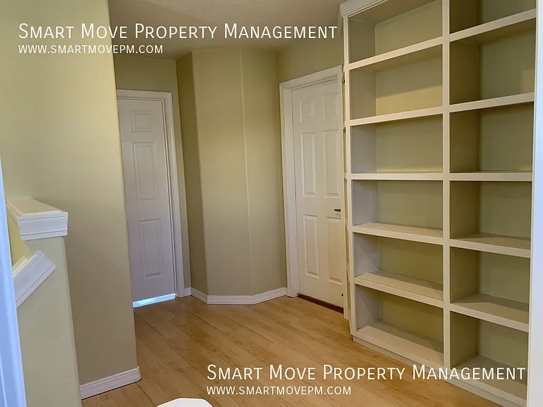 377 W Hale St — Photo 22