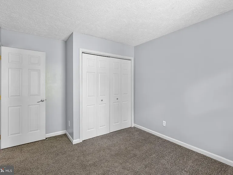 1043 Debbie Ave — Photo 29