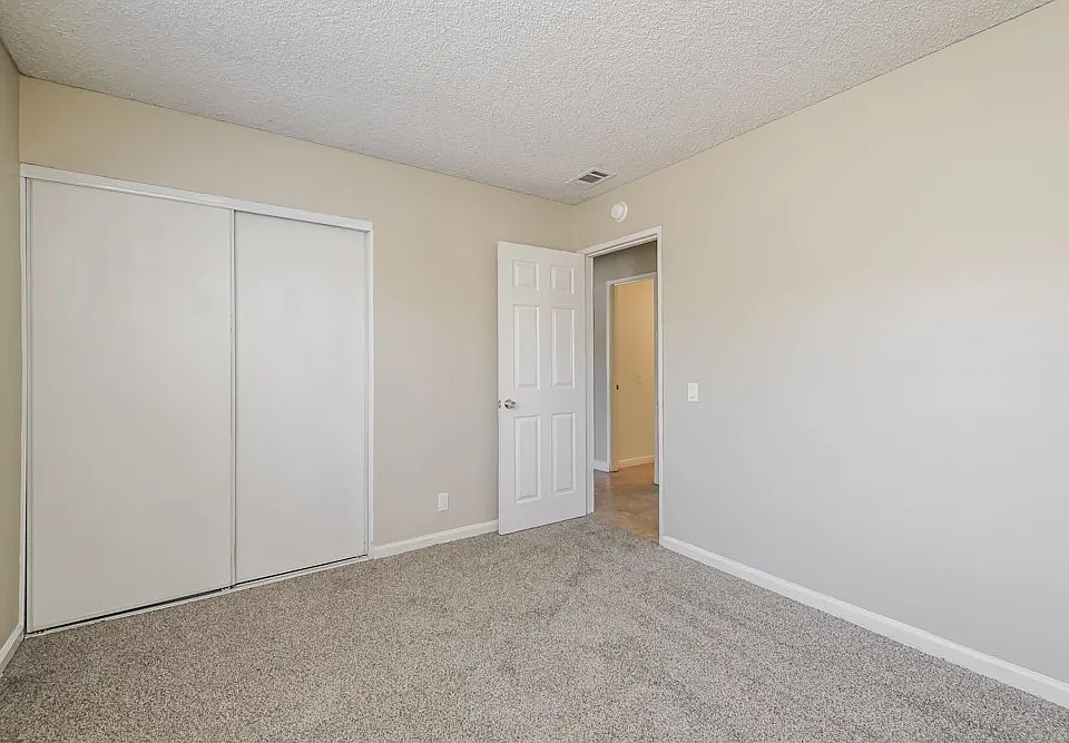 1st image of 613 Bismark Ave