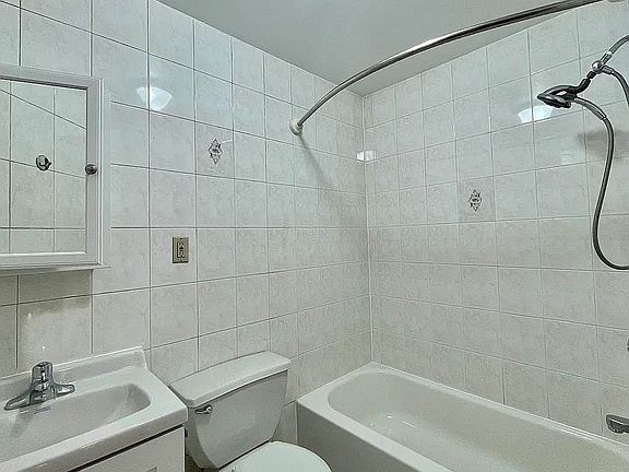5th image of 97 Pitt St APT 12