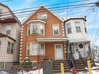 4 Tappan St, Kearny, NJ, 07032