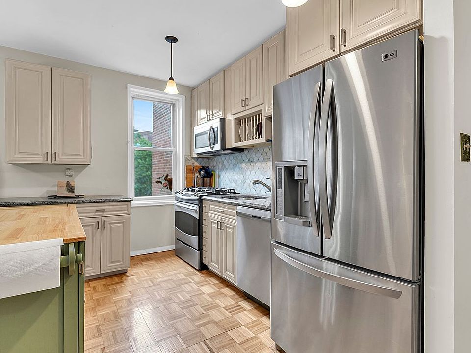 L’Appartement AMERICANA N/S Fooded P/O L'Appartement AMERICANA N/S Fooded P/O Seven07 Lofts