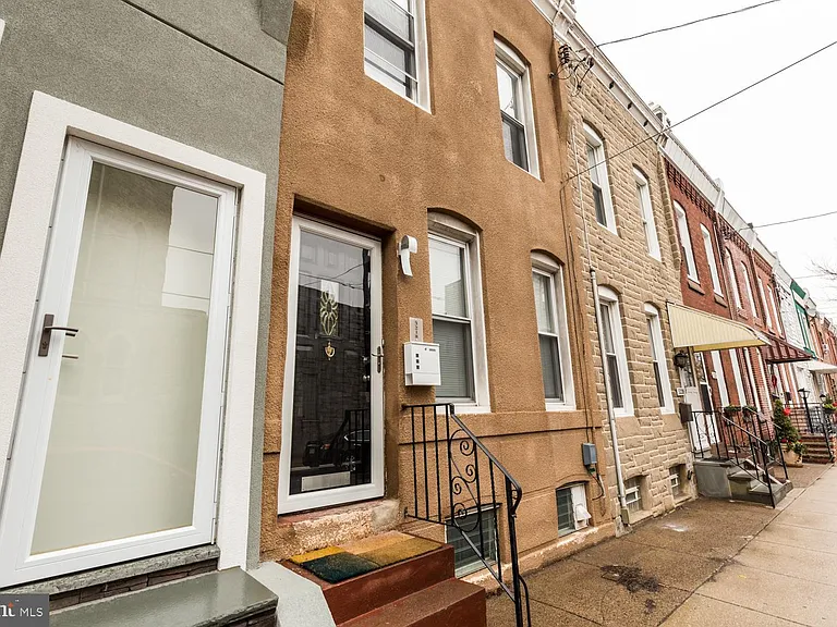 3218 E Thompson St — Photo 23