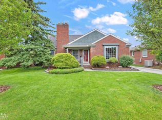 22511 Ardmore Dr, Saint Clair Shores, MI