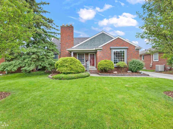 22511 Ardmore Dr, Saint Clair Shores, MI 48081