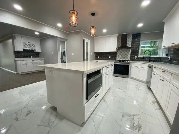 4502 Richmond Ave, Houston, TX 77027