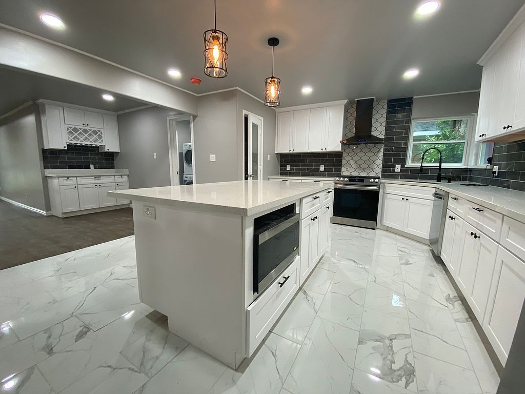 4502 Richmond Ave - Property Image