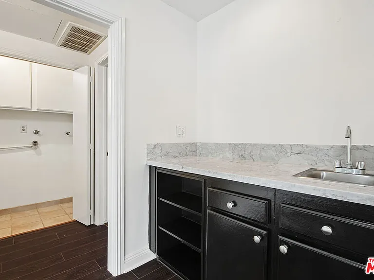 8865 Alden Dr #101 — Photo 5