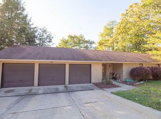 12674 Moss Point Rd, Strongsville, OH 44136