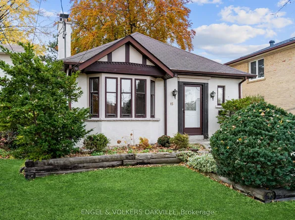 15 Benson Ave, Mississauga, ON L5H 2P3