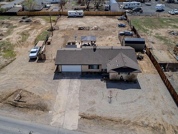 2nd image of 196 Six Mile Canyon Rd