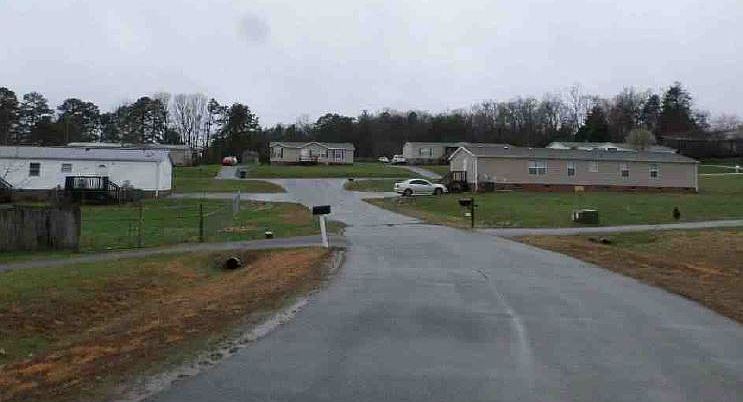 2nd image of 4866 Thistle Ct