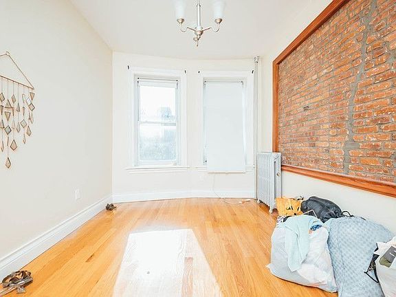 5th image of 593 Franklin Ave #1C