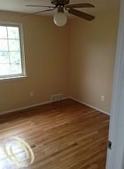 4th image of 15665 Vivian St