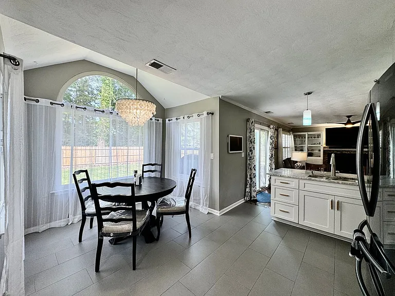 2337 Esplanade Dr — Photo 13