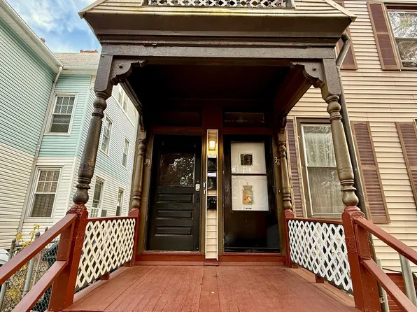 37 Hotchkiss St, 37 Hotchkiss St Floor 3, New Haven, CT 06511