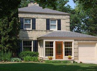 2453 N 97th St, Wauwatosa, WI 53226
