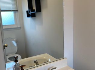 19 Orchid Ct, Sayreville, NJ 08872