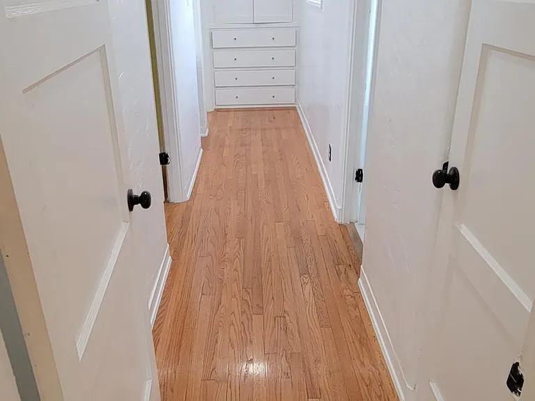 1433 Livonia Ave #UPSTAIRS — Photo 10
