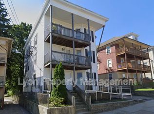 577 Willow St APT 1, Woonsocket, RI 02895