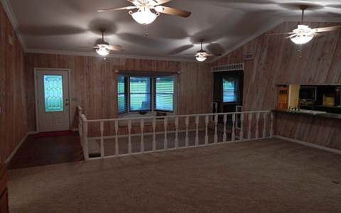 5th image of 521 NW Clubview Cir