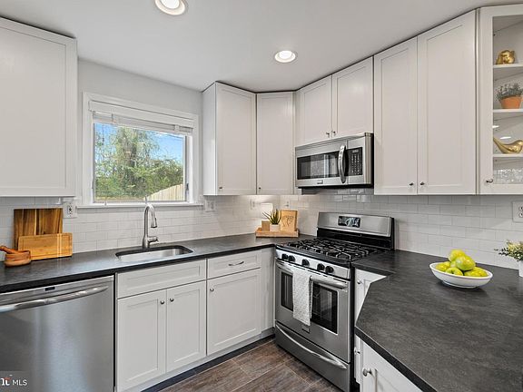 5th image of 55 Mount Vernon Ave