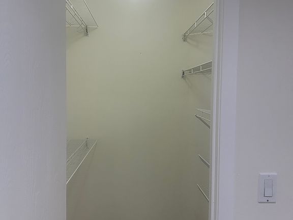 3rd image of 1218 Clearview Ct