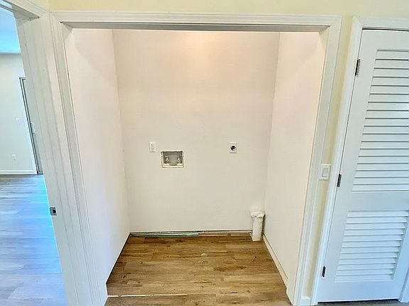 5th image of 106 Marin Dr