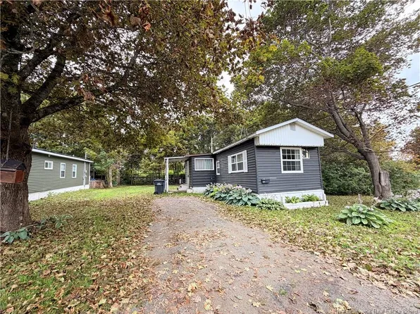 36 Bradd St, Miramichi, NB E1N 2A9