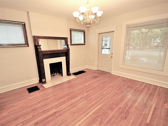 5th image of 1599 Hunter Ave
