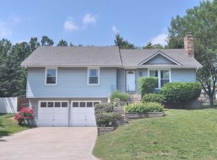 12329 S Summertree Cir, Olathe, KS 66062