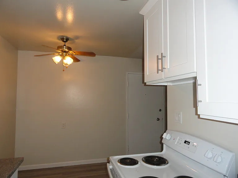 Marin Royal Apartments LLC — Photo 28