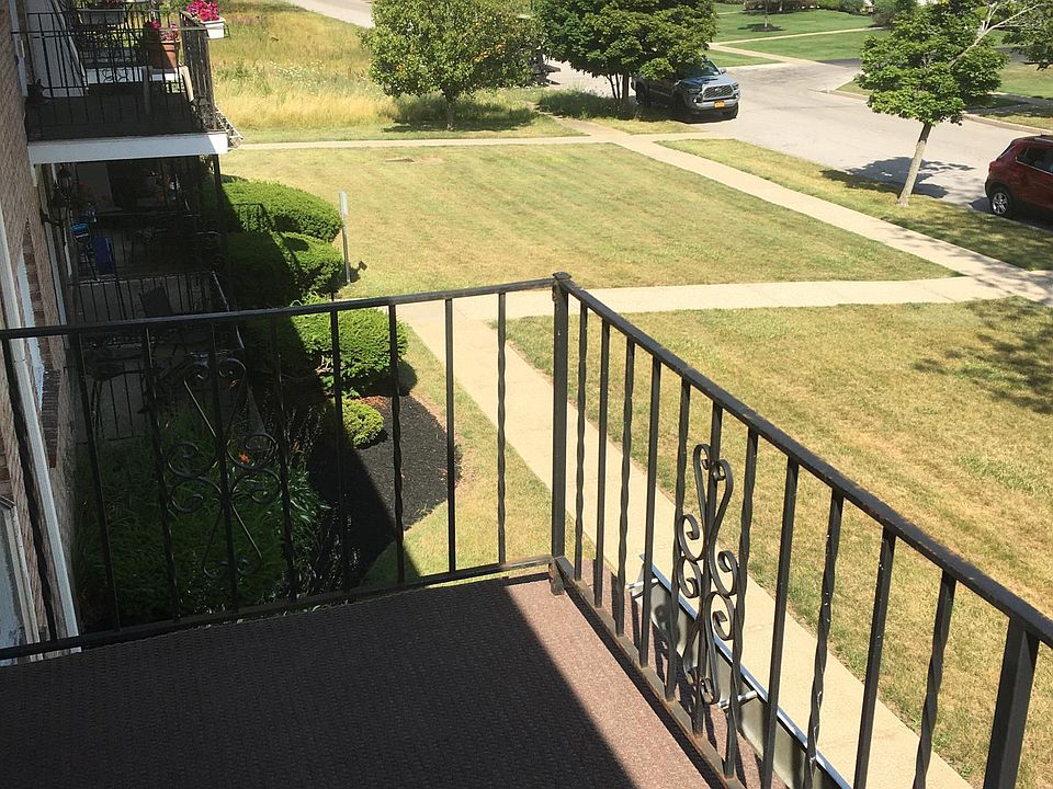 1st image of 61 Georgian Ln APT 6