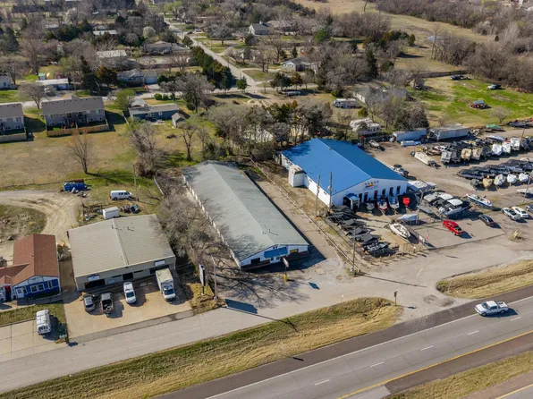 911 W Highway 54, Andover, KS 67002