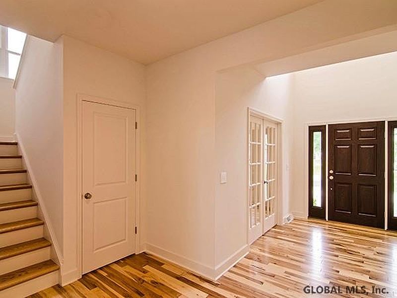 2nd image of 33 WALDEN Circle