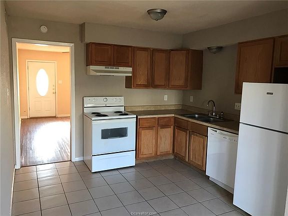 5th image of 1221/1223 Georgia St