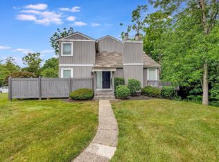 118 Twin Lakes Dr, Fairfield, OH 45014