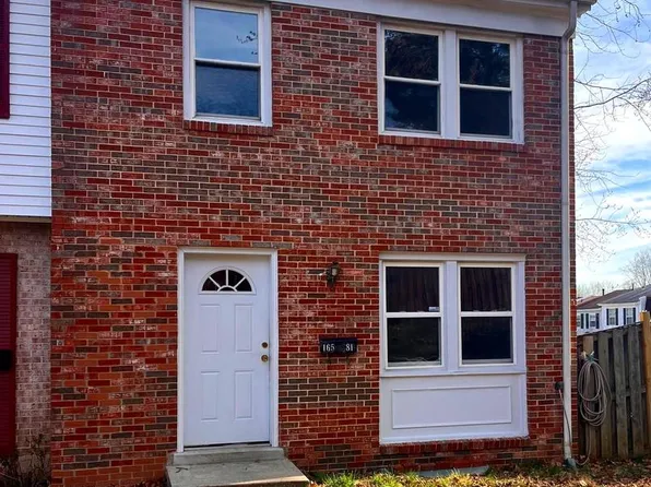 16581 Royal Ct, Woodbridge, VA 22191