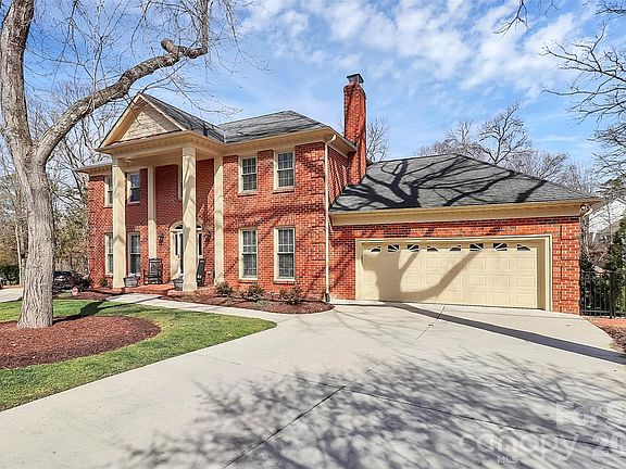 4th image of 10137 Thomas Payne Cir