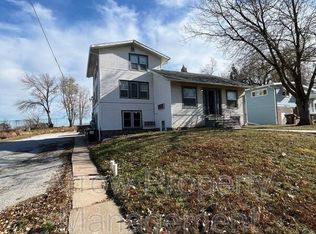 3502 S 51st St #4, Lincoln, NE 68506