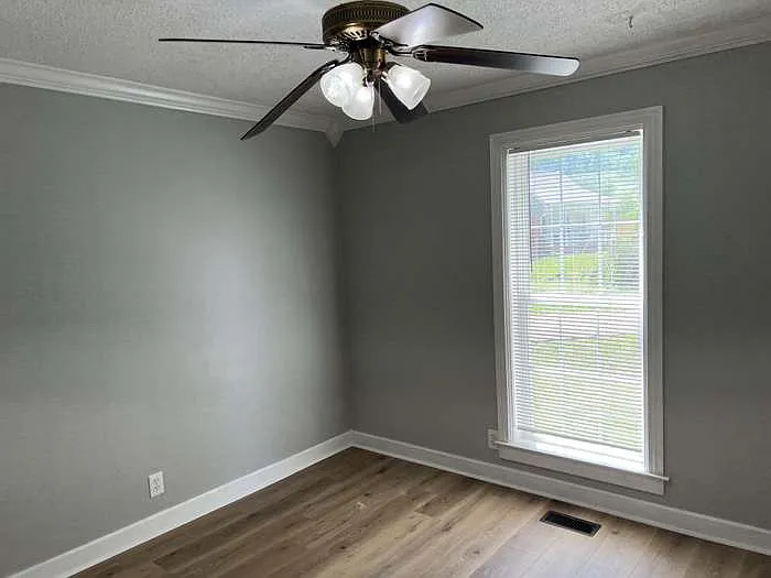 709 Winter Haven Ct — Photo 10