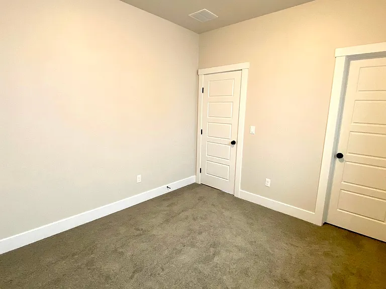 2633 N Bird St — Photo 20