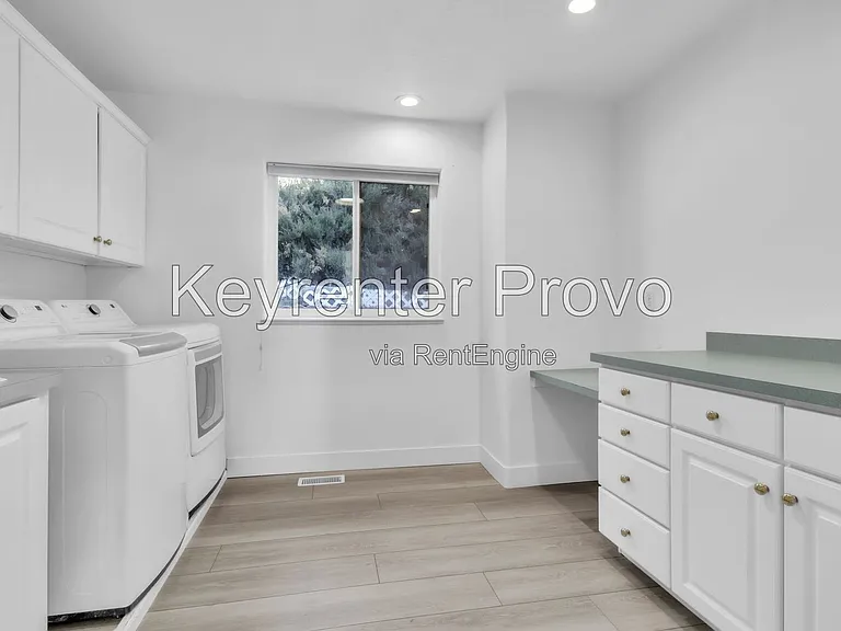 1559 Oak Cliff Dr — Photo 23
