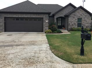 210 Nantucket Loop, Maumelle, AR 72113