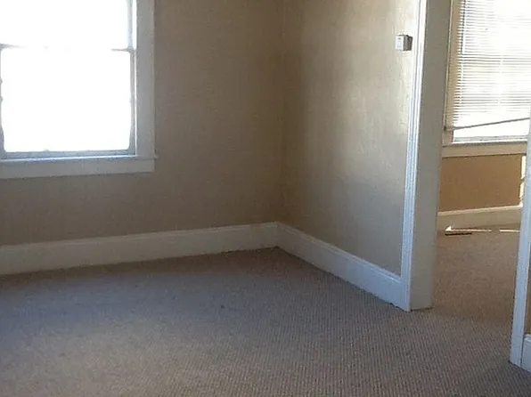 82 Decatur St, Portsmouth, VA 23702