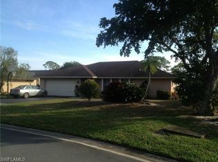 336 Valley Stream Cir, Naples, FL 34113