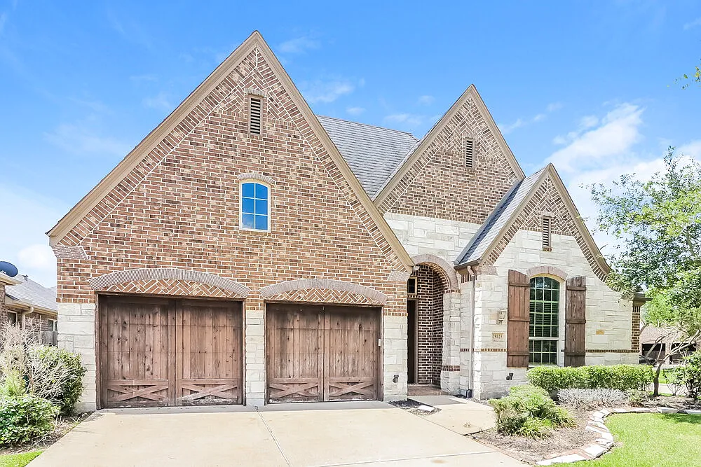 3 bed, 2.5 bath, 2612 sqft, $3,005 — Photo 3